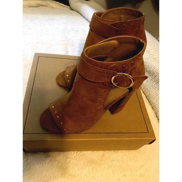 Asos Tamara studded high heel boots 7 - Picture 7 of 8